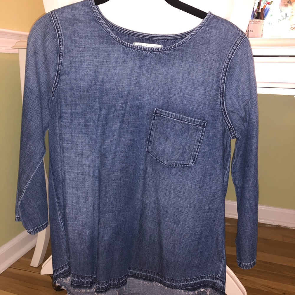 Chambray shirt with distressed hem by Madewell